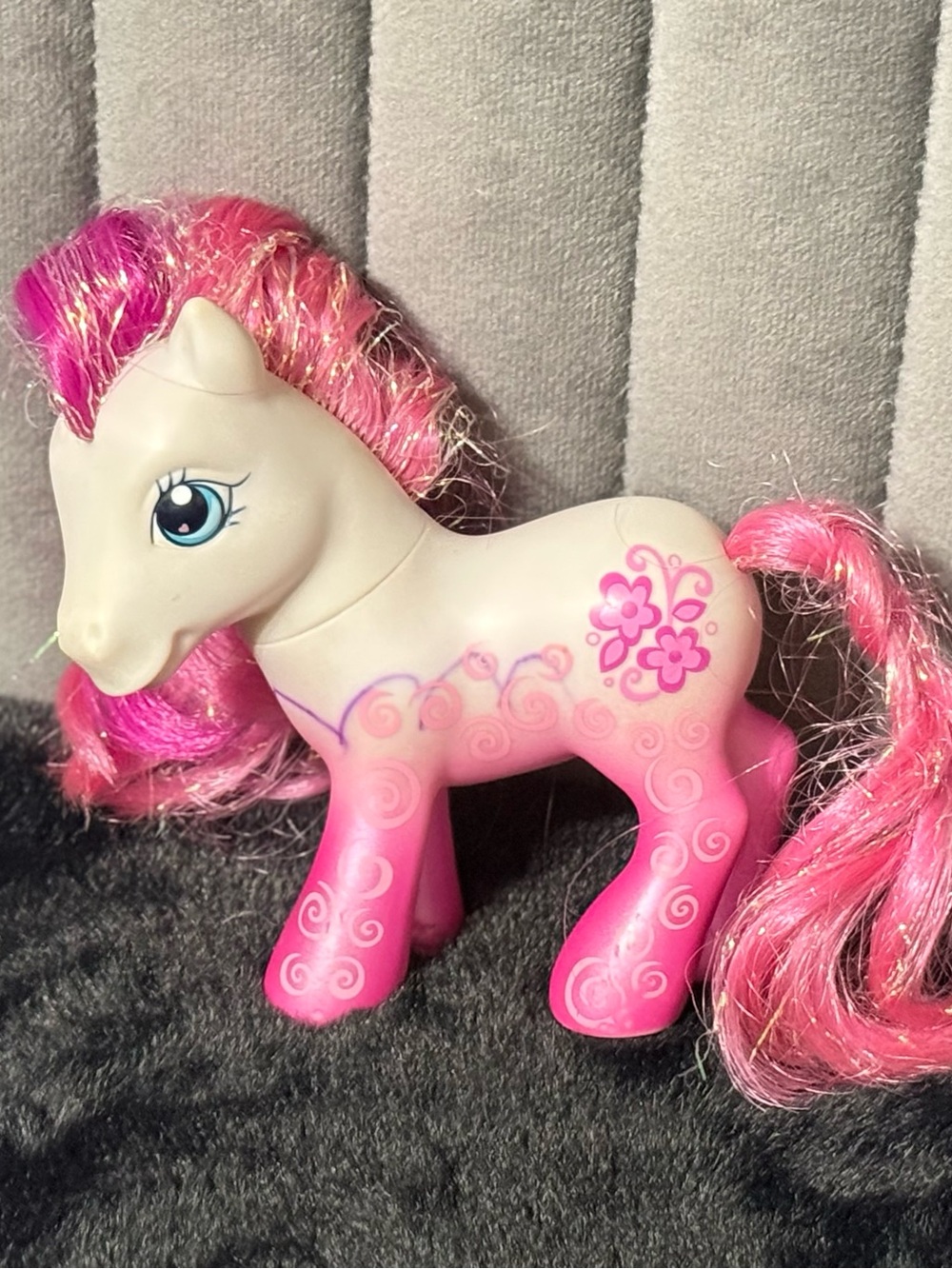 My Little Pony G3 Pinkie Pie White Pink Glitter Hair Hasbro 2005 Pony Figure